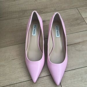 Steve Madden - cute pink pop of color for any summer fit.